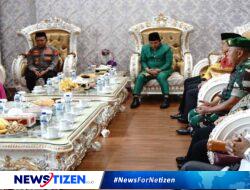 Danrem 133/Nani Wartabone Hadiri Penyambutan Adat Kapolda Gorontalo Brigjen Pol. Pudji Prasetijanto Hadi