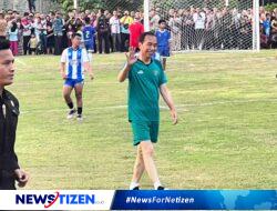Presiden Jokowi Bermain Sepak Bola dengan Tim U-12 Gorontalo: Semangat Juang untuk Persiapan Piala Asia U-23