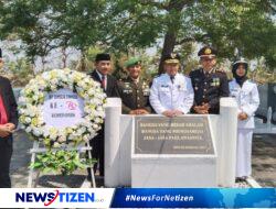 Iptu Alimin Tunggal sebagai Inspektur Apel Renungan Suci dan Tabur Bunga di TMP