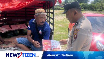 Bagikan Pamflet Kepada Masyarakat Satgas Preemtif Dit Binmas Polda Gorontalo Sosialisasikan Pilkada Damai