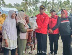 PDI Perjuangan Lampung Salurkan 1.500 Sak Beras untuk Korban Banjir Way Sekampung