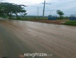 Limbah Tanah Merah Di Depan Pabrik Clay Desa Koro Dikeluhkan Pengguna Jalan Dan Warga Sekitar