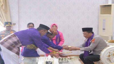 Kapolda Gorontalo Irjen Pol R. Eko Wahyu Prasetyo Disambut dengan Adat Mopotilolo