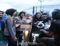 Kapolda Gorontalo Bagikan Takjil Ramadan, Wujud Kepedulian dan Kedekatan dengan Masyarakat