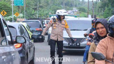 Kombes Pol. Pramono Jati Tinjau Langsung Pos Ketupat dan Arus Lalu Lintas