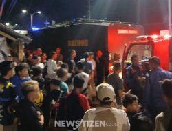 Malam Mencekam di Tibawa: Brimob Gorontalo Berpacu dengan Api Selamatkan Rumah Warga