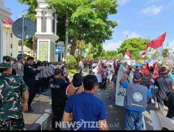 Jeritan Pengayuh Pedal Ratusan Tukang Becak Wisata Sunan Bonang Geruduk Pemkab Tuban, Protes Dominasi Shuttle Dan Bentor