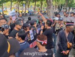 Insan Pers di Sampang Turun Jalan, Kecam Keras Pernyataan Prabowo Subianto ‘Jurnalis Londo Ireng’
